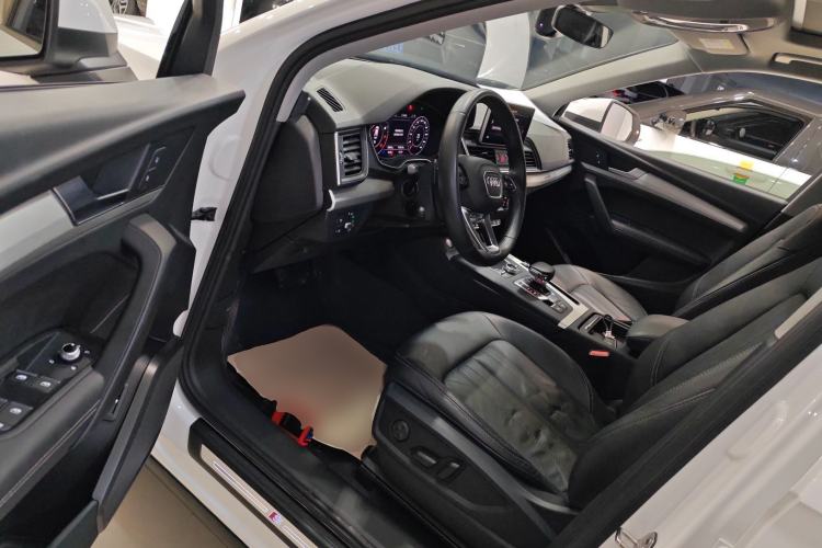 Used Audi Q5L 2020 Updated 40 TFSI Prestige Fashion Edition
