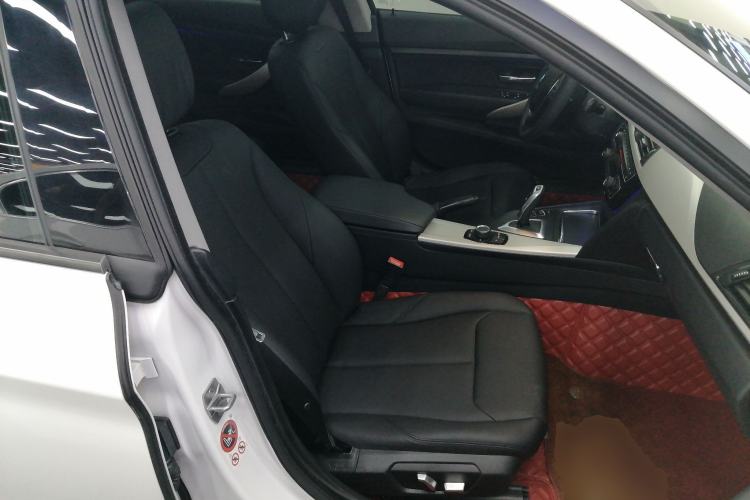 Used BMW 3 Series GT 2017 320i Sport Edition
