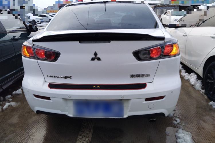 Used Mitsubishi Lancer EX 2016 1.8L CVT Black-and-White Retro Edition