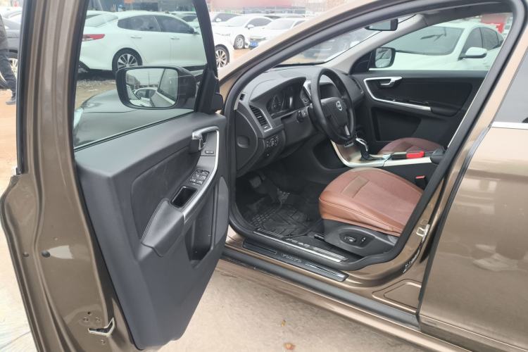 Used Volvo XC60 2017 T5 Smart Edition
