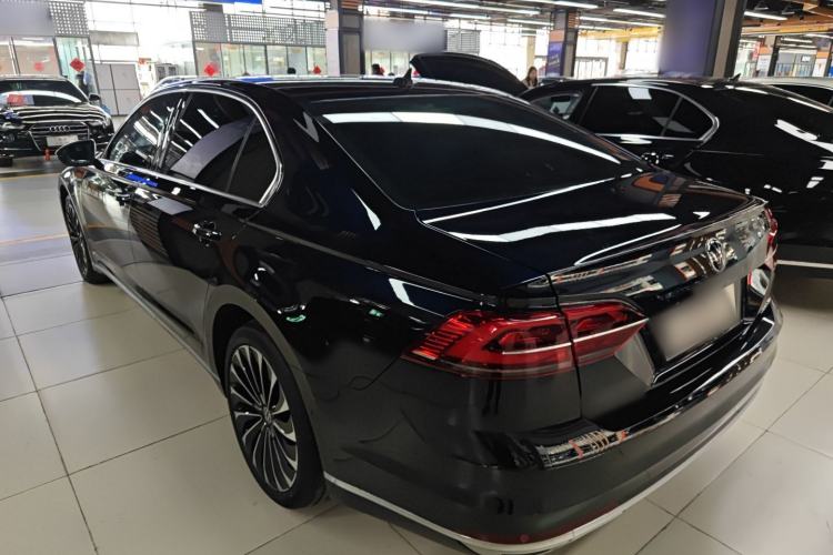 Used Volkswagen Phideon 2021 380TSI Prestige Edition
