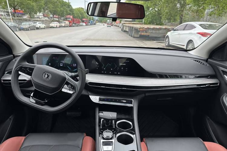 Used Changan Eado 2024 PLUS Blue Whale NE 1.4T GDI DCT High-Energy Edition
