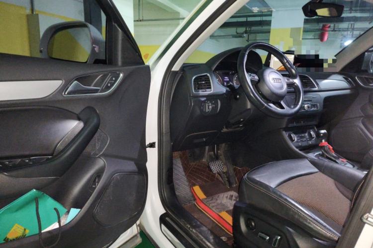 Used Audi Q3 2017 30 TFSI Fashion Model
