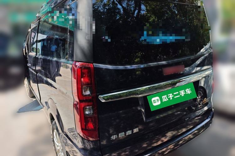 Used Jinbei Gold Hiace 2021 1.5L Passenger Vehicle Engineering Lion 5-Seater
