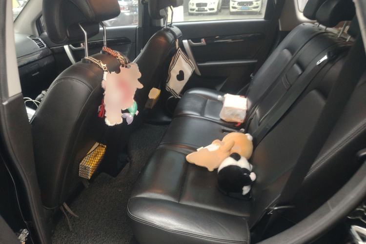 Used Chevrolet Captiva 2015 2.4L 4x4 Flagship Edition 7-Seater
