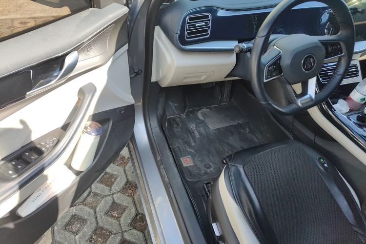 TDK.VehicleDetails.img