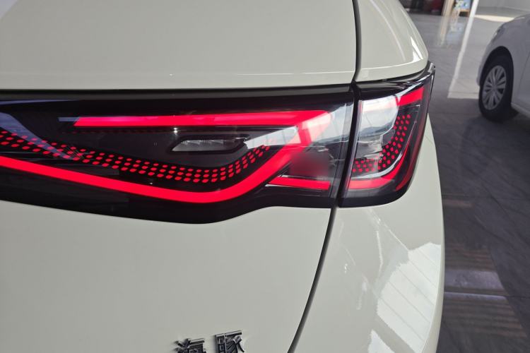 Used BYD Dolphin 2025 Smart Drive Version 420 km Freedom Edition
