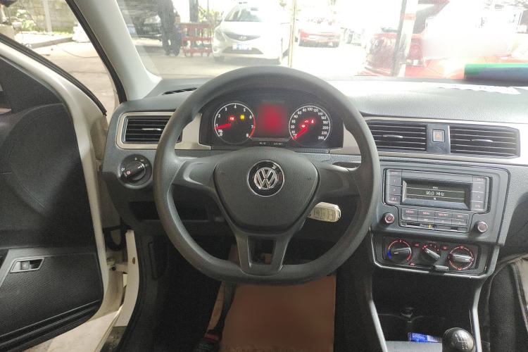 Used Volkswagen Santana 2016 1.4L Manual Fashion Edition
