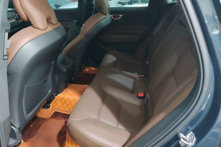 Used Volvo XC60 2022 B5 4x4 Smart Luxury Edition
