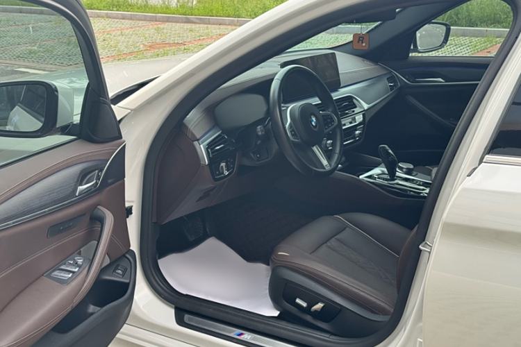 Used BMW 5 Series 2022 Restyled 530Li Leading Edition M Sport Package
