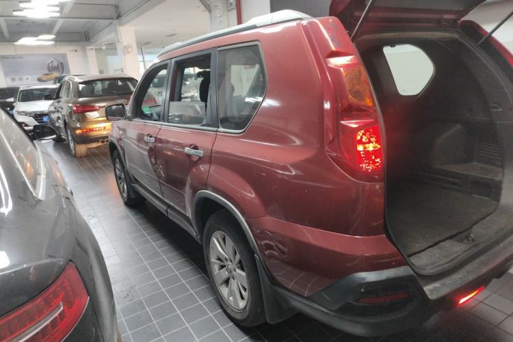 Used Dongfeng Fengdu MX6 2015 2.0L CVT Two-Wheel Drive All-Around Version
