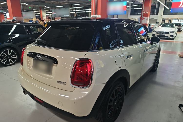 Used  MINI 2018 1.5T COOPER Classic Edition Five-Door Version
