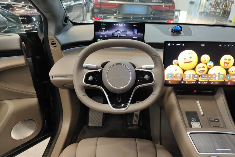 Used Hima Luxeed R7 2025 Range-Extended Version 251 km Max
