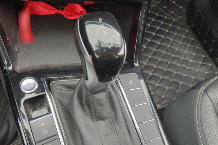 Used Volkswagen Passat 2019 330TSI Luxury Edition China VI Standard
