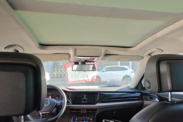 Used Volkswagen Passat 2020 Revised Version 330TSI Luxury Edition China VI Standard
