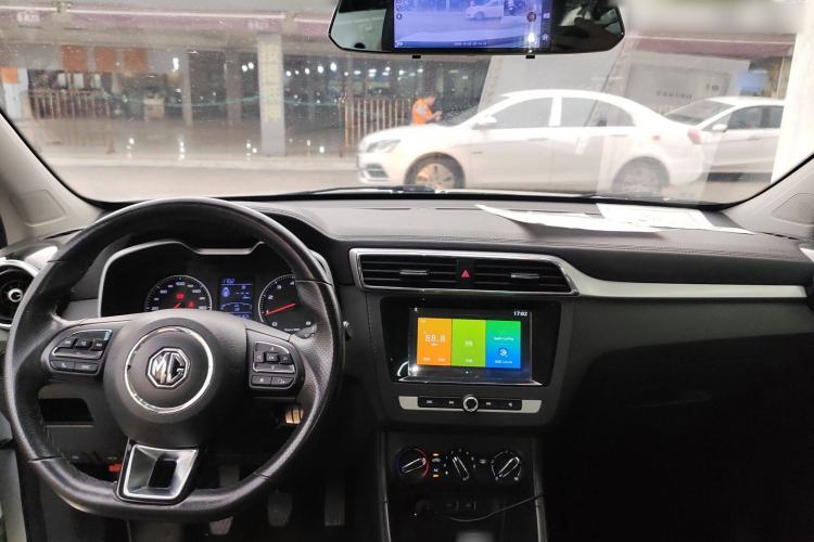 Used MG ZS 2017 1.5L Manual Luxury Edition
