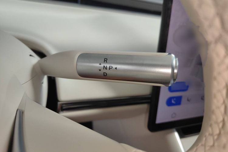 Used Hima Luxeed S7 2025 855 km Max
