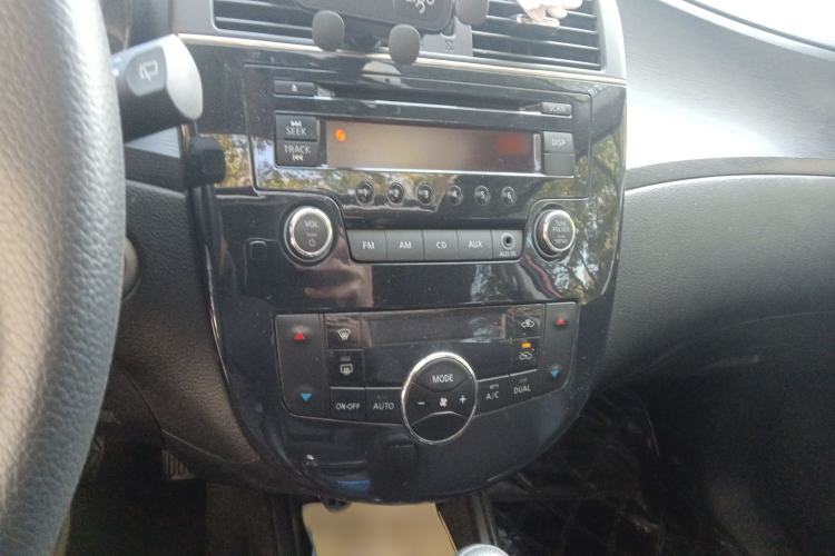 Used Nissan Tiida 2011 1.6L CVT Smart Version
