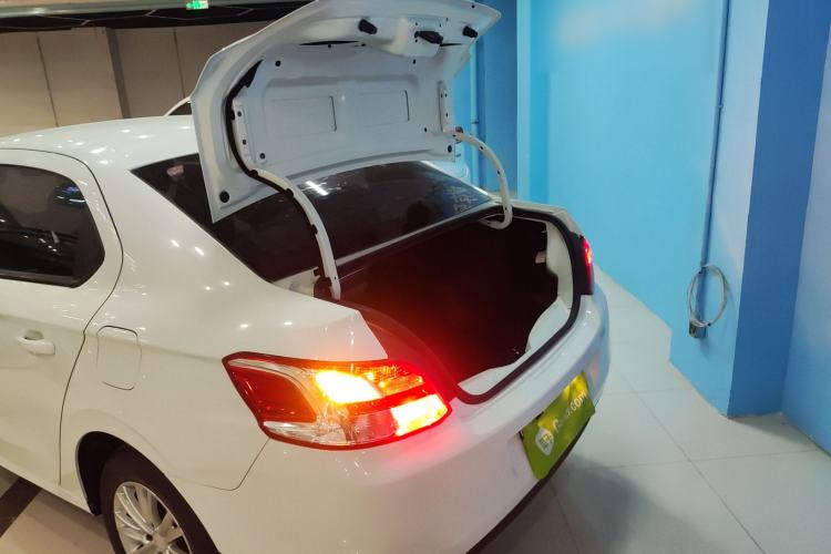 Used Peugeot 301 2016 1.6L Manual Comfort Edition
