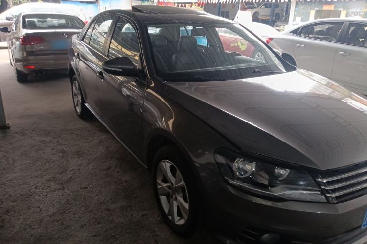 Used Volkswagen Bora 2015 Value Edition 1.6L Automatic Comfort Version
