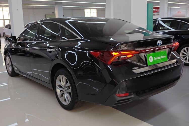 Used Toyota Avalon 2019 Dual-Engine 2.5L Luxury Edition China VI Standard
