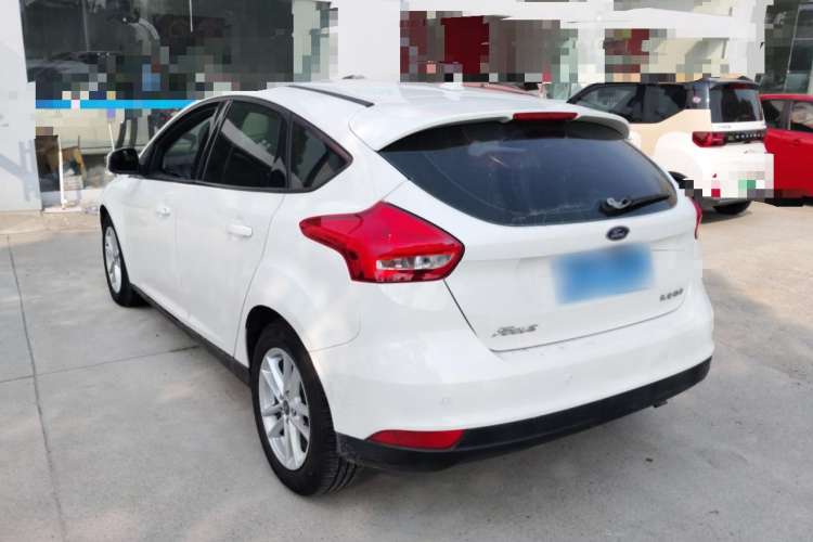 Used Ford Focus 2018 Hatchback Classic 1.6L Automatic Trendy SmartDrive Edition
