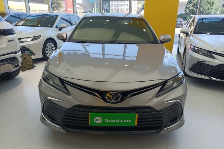 Used Toyota Camry 2021 2.0G Luxury Edition
