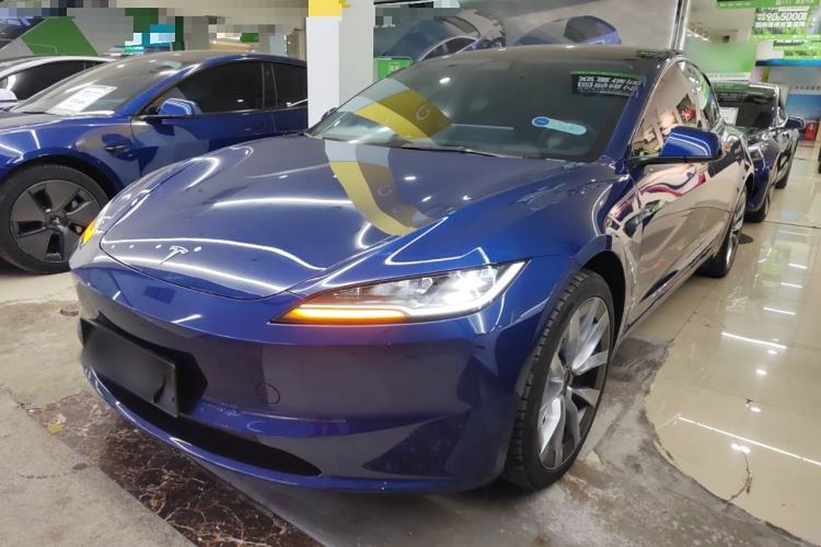 Used Tesla Model 3 2023 Long-Range All-Wheel-Drive Version
