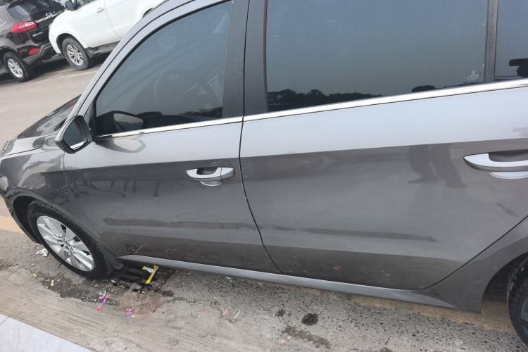 Used Volkswagen Lavida 2013 Restyled Classic 1.6L Manual Comfort Edition
