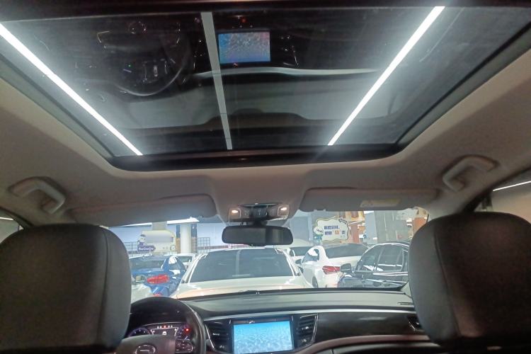 Used GAC Trumpchi GS8 2017 320T Two-Wheel Drive Luxury Smart Connectivity Version (7 Seats)
