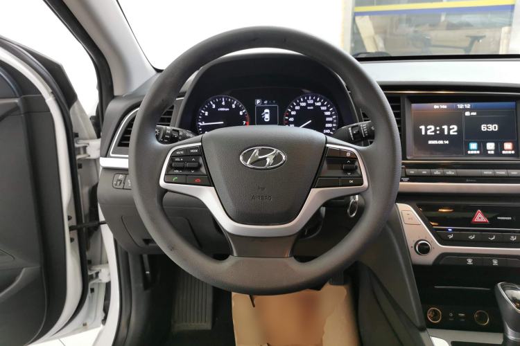 Used Hyundai Elantra 2016 1.6L Automatic ZhiXuan – Elite Version
