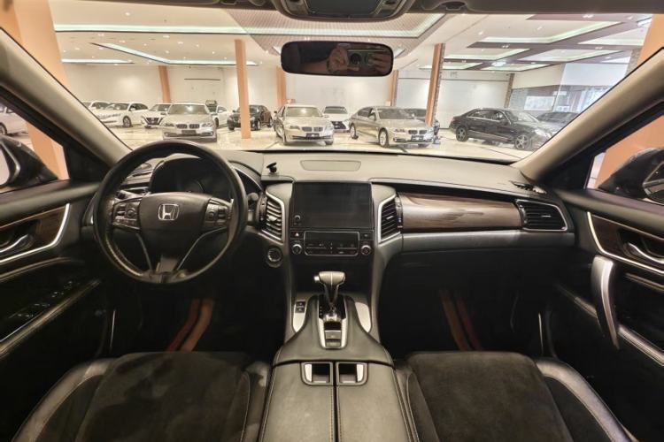 Used Honda Avancier 2017 240TURBO Two-Wheel Drive Elite Edition
