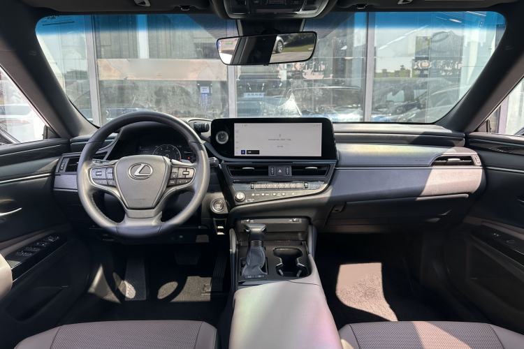Used Lexus ES 2022 200 Excellence Edition