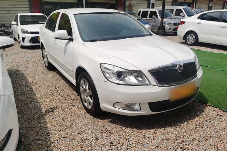 Used Skoda Octavia 2015 Classic Model 1.6L Automatic Elegance Edition
