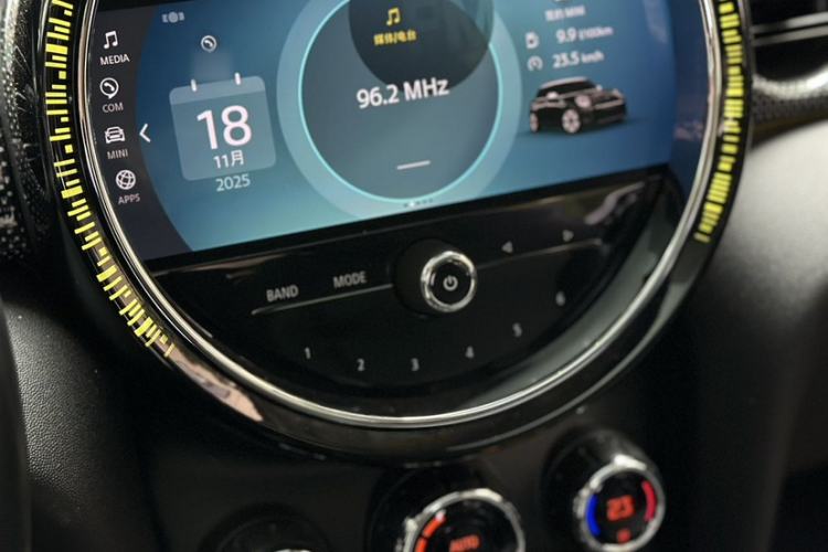 Used  MINI 2022 1.5T COOPER Classic Edition Five-Door Version
