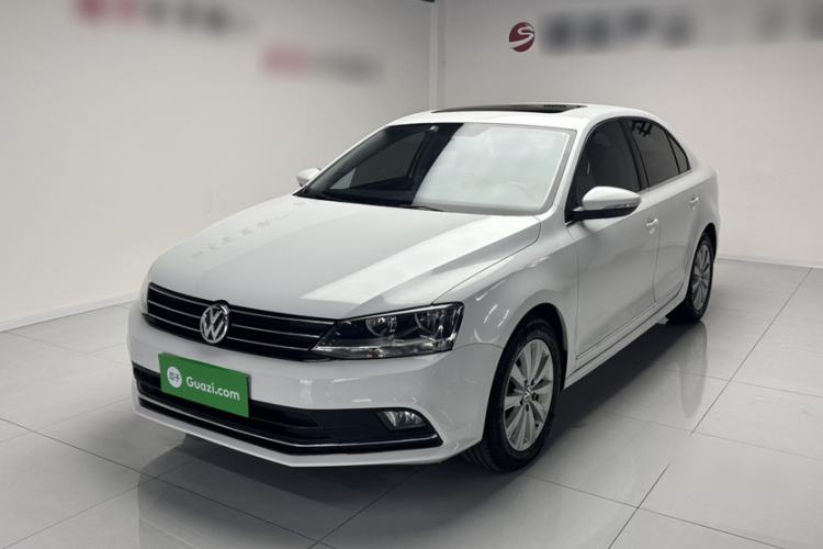 Used Volkswagen Sagitar 2015 230TSI Automatic Comfort Version
