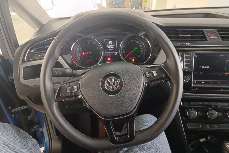 Used Volkswagen Touran 2018 Volkswagen Touran L 280TSI DSG Comfort Edition 7-seater