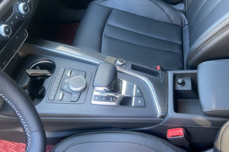 Used Audi A4L 2019 40 TFSI Ambition China VI
