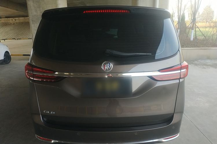 Used Buick GL8 2023 Land Executive Class Comfort Model
