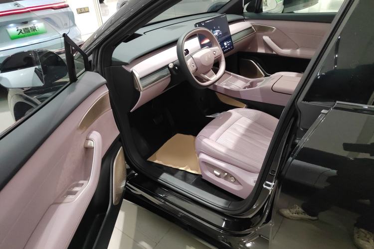 Used ONVO L60 2024 60 kWh Rear-Drive Version
