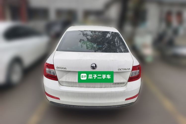 Used Skoda Octavia 2017 Classic Model 1.6L Manual Comfort Edition