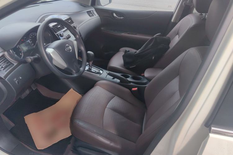 Used Nissan Tiida 2013 1.6L CVT Cool Cafe Edition
