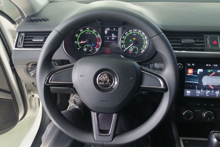 Used Skoda Octavia 2018 1.6L Automatic Comfort Edition