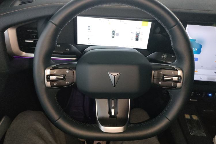 Used  G318 2025 Worry-Free Adventure Edition Four-Wheel Drive Secret Realm Version