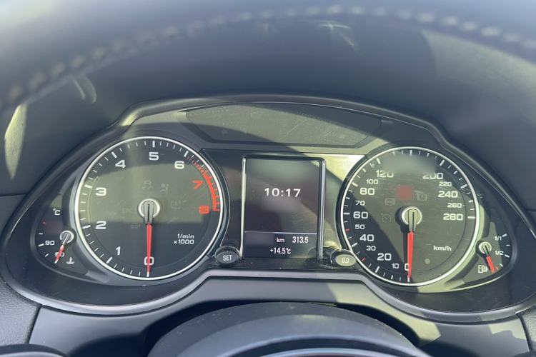 Used Audi Q5 2018 Collector's Edition 40 TFSI Technology Model
