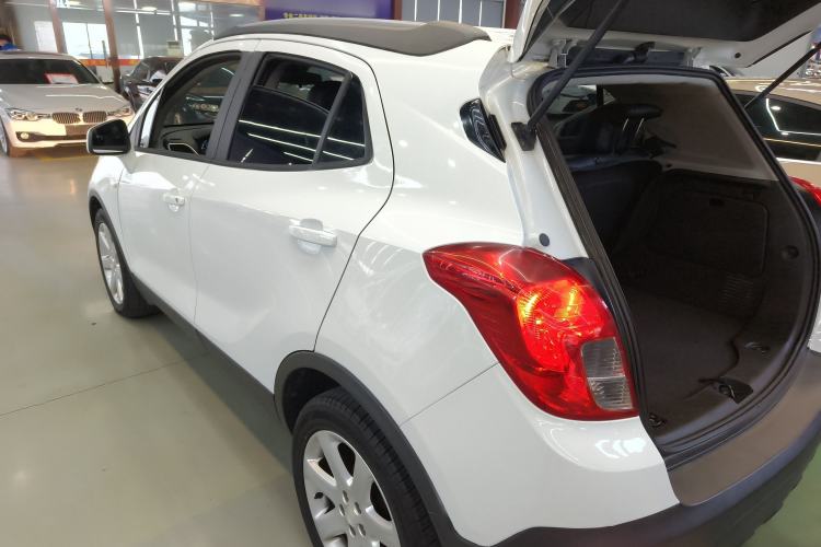 Used Buick Encore 2015 1.4T Automatic Two-Wheel Drive Urban Elite Version
