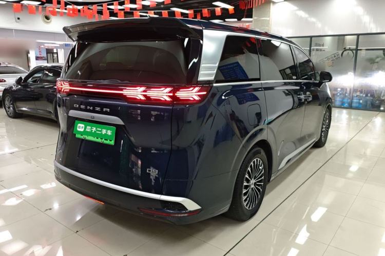 Used Denza D9 2022 DM-i 970 Four-Wheel Drive Prestige Model
