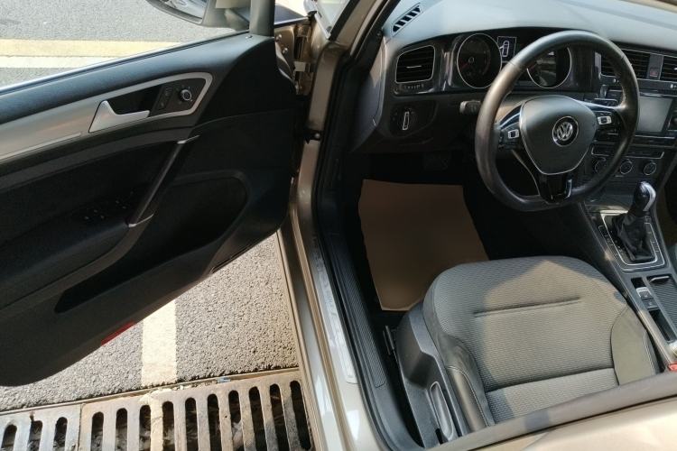 Used Volkswagen Golf 2018 230TSI Automatic Comfort Model