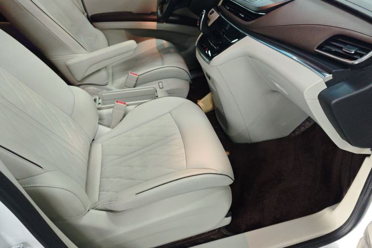 Used Buick GL8 2022 Land Business Class 652T Luxury Model
