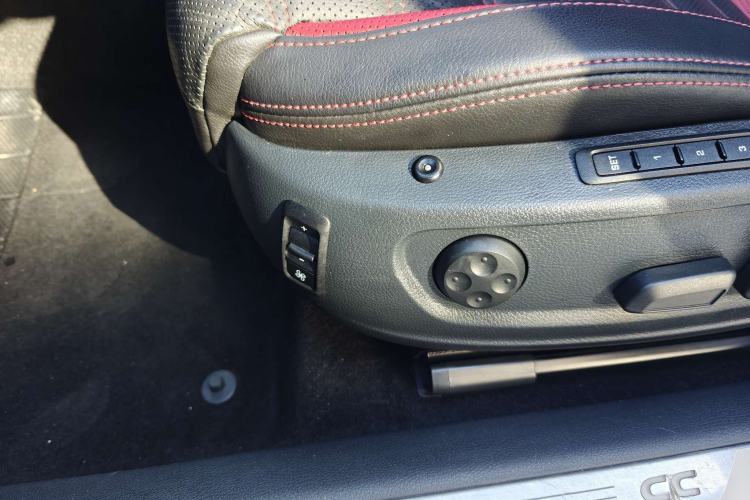 Used Volkswagen FAW-Volkswagen CC 2016 1.8TSI Luxury Model